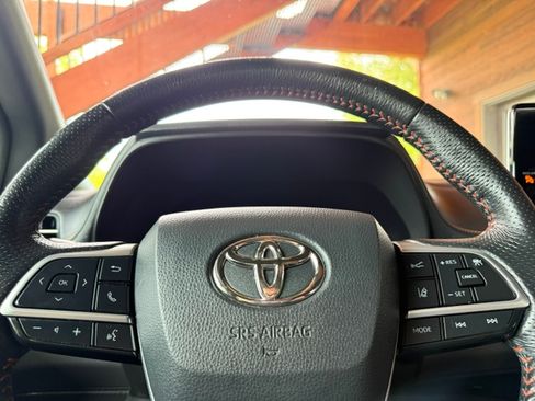 Used 2021 Toyota Sienna XSE AWD w/ Plus Package image 15