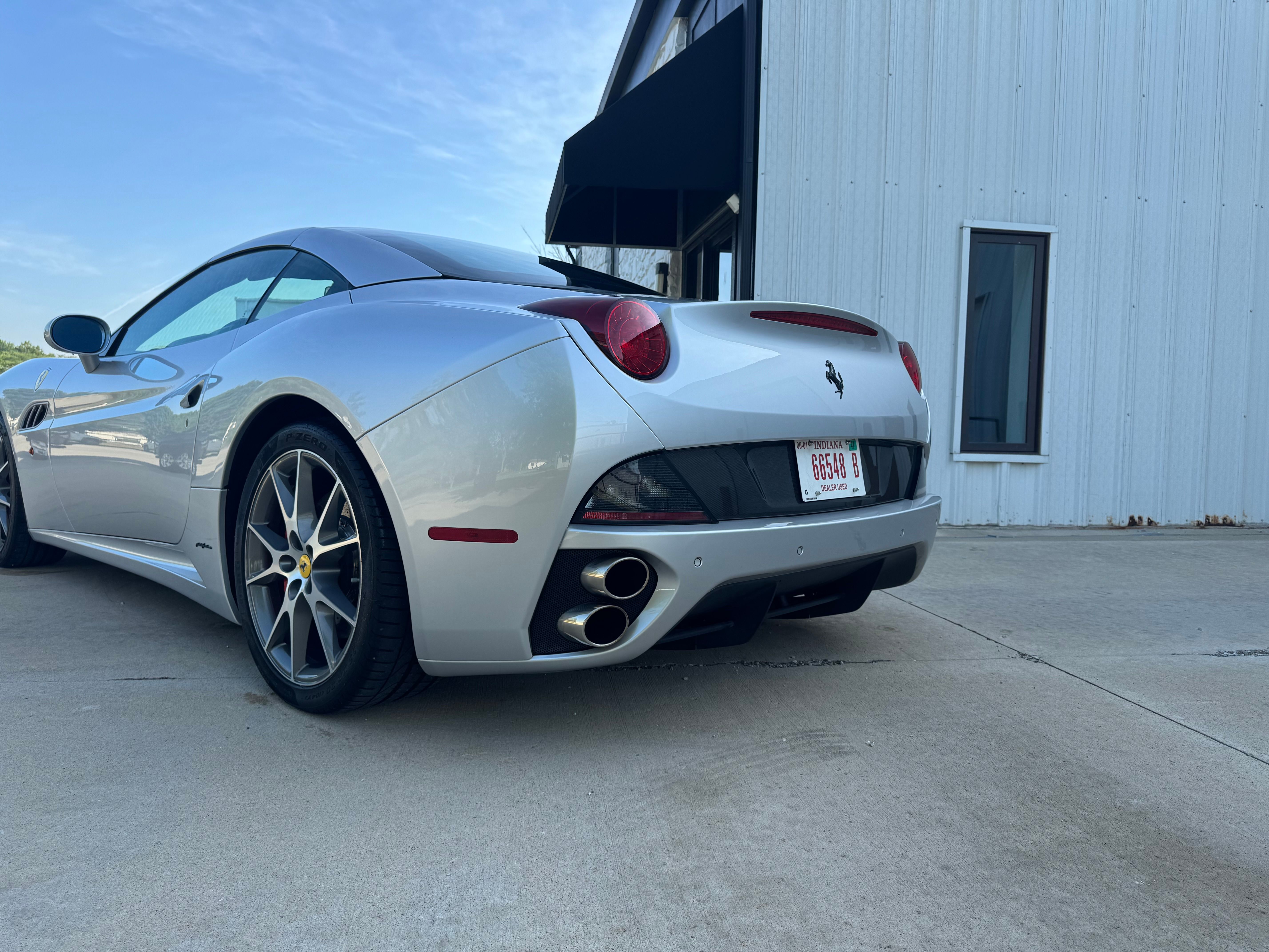 Used 2012 Ferrari California RWD image 6