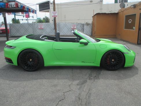 Used 2020 Porsche 911 Carrera S Cabriolet 2D RWD image 22