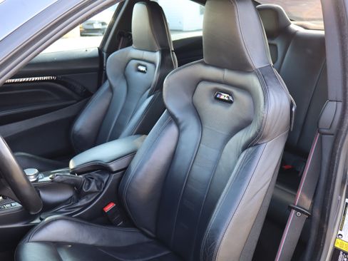 Used 2018 BMW M4 Competition image 16