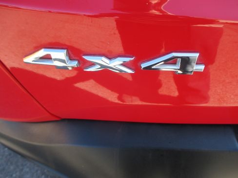 Used 2015 Jeep Renegade Latitude image 12