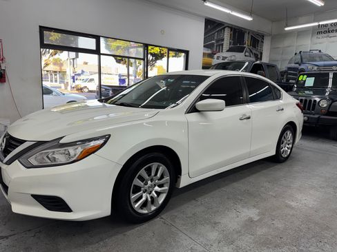 Used 2017 Nissan Altima 2.5 S image 3