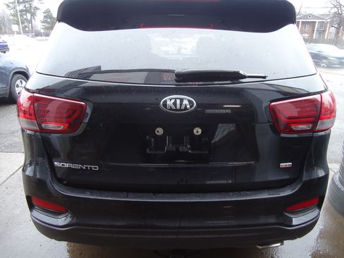 Used 2019 Kia Sorento LX image 5