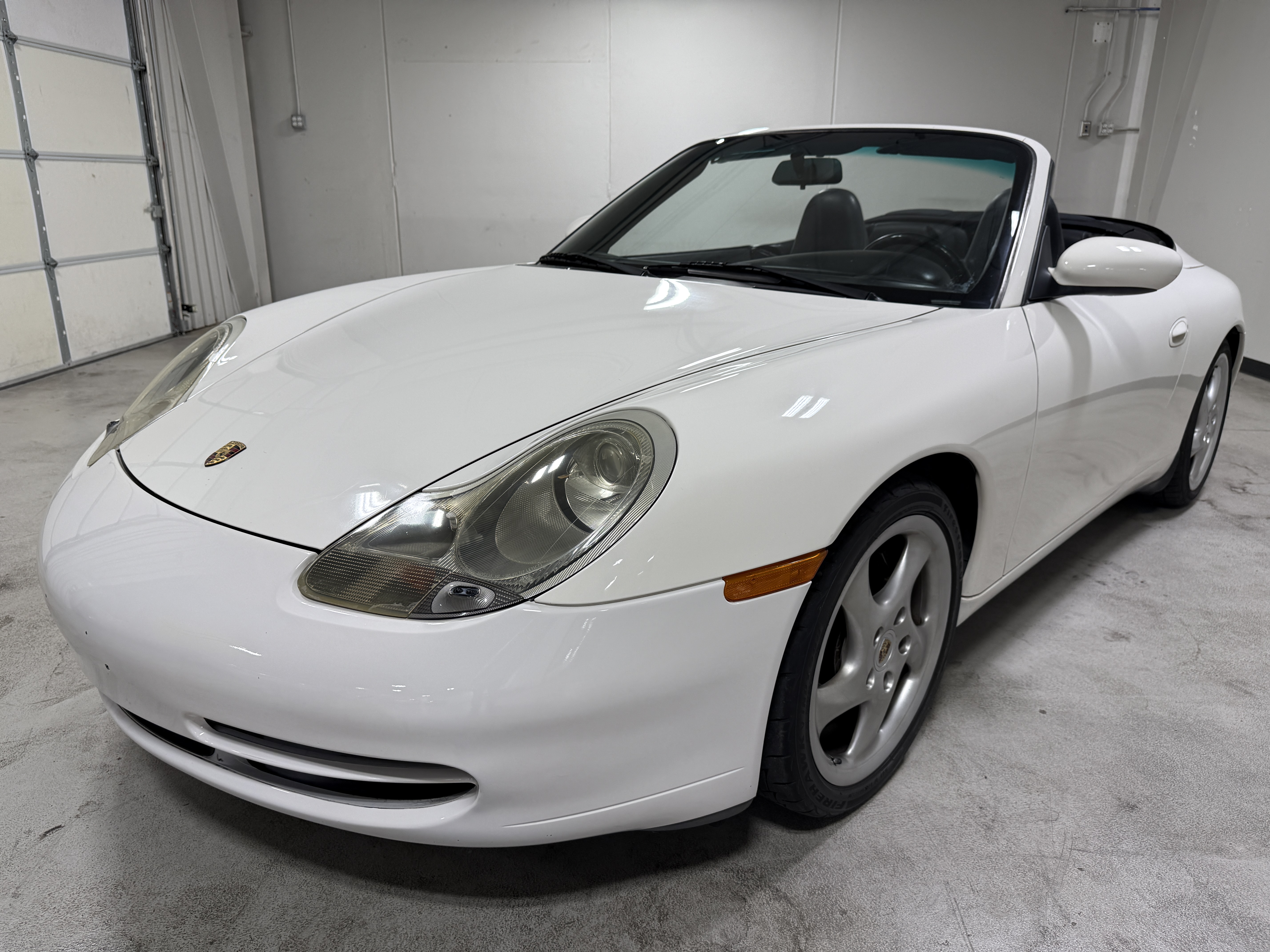 Used 2001 Porsche 911 Carrera 4 Cabriolet AWD/4WD image 11