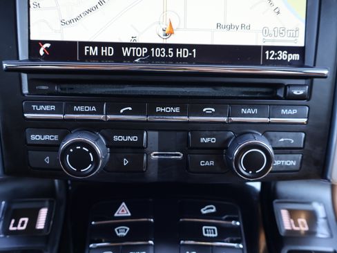 Used 2016 Porsche Cayenne S image 19