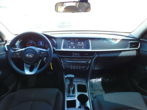 Used 2020 Kia Optima LX image 14