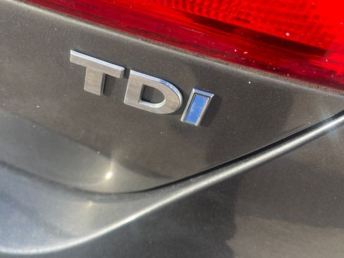 Used 2013 Volkswagen Jetta GLS TDI image 7