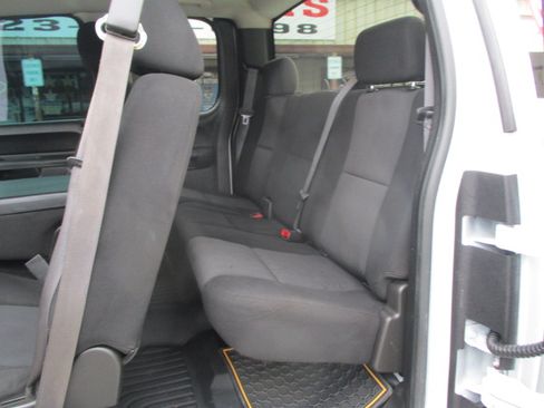 Used 2011 Chevrolet Silverado 2500 LT image 25