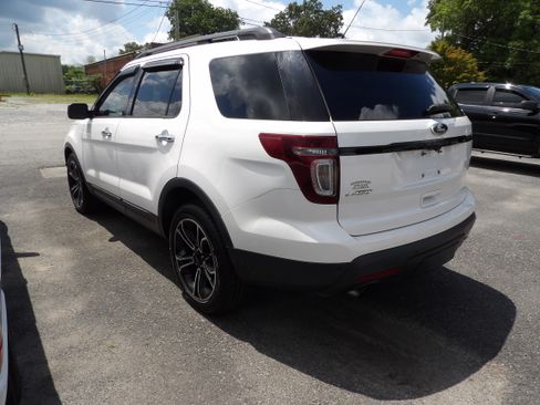 Used 2014 Ford Explorer 4WD Sport image 2