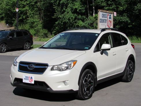 Used 2014 Subaru XV Crosstrek 2.0i Limited AWD/4WD image 1