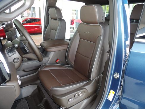 Used 2026 GMC Sierra 1500 4x4 Crew Cab Denali image 26