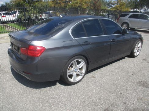Used 2015 BMW 328i Sedan RWD image 3