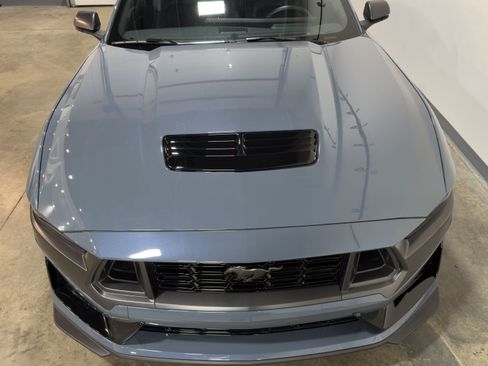 Used 2024 Ford Mustang Dark Horse image 7