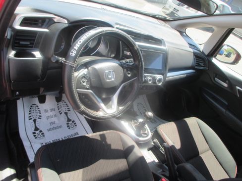 Used 2018 Honda Fit Sport image 5