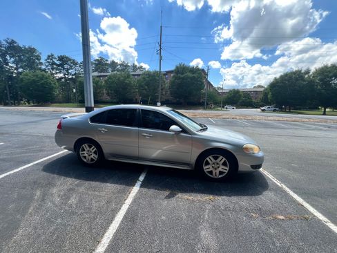 Used 2011 Chevrolet Impala LT w/ 1LT FWD image 1