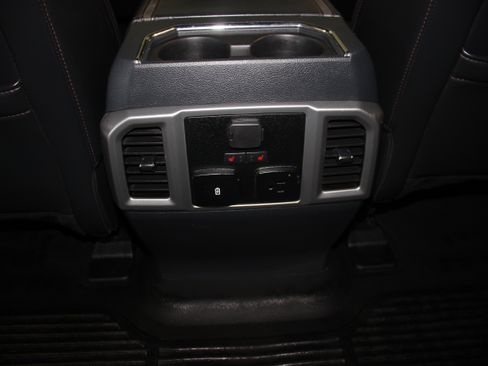 Used 2022 Ford F350 4x4 Crew Cab Super Duty image 26