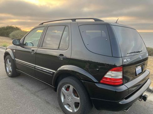 Used 2000 Mercedes-Benz ML 55 AMG image 3