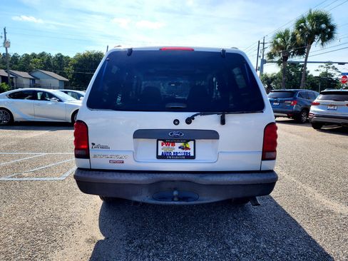 Used 2001 Ford Explorer XLT image 3