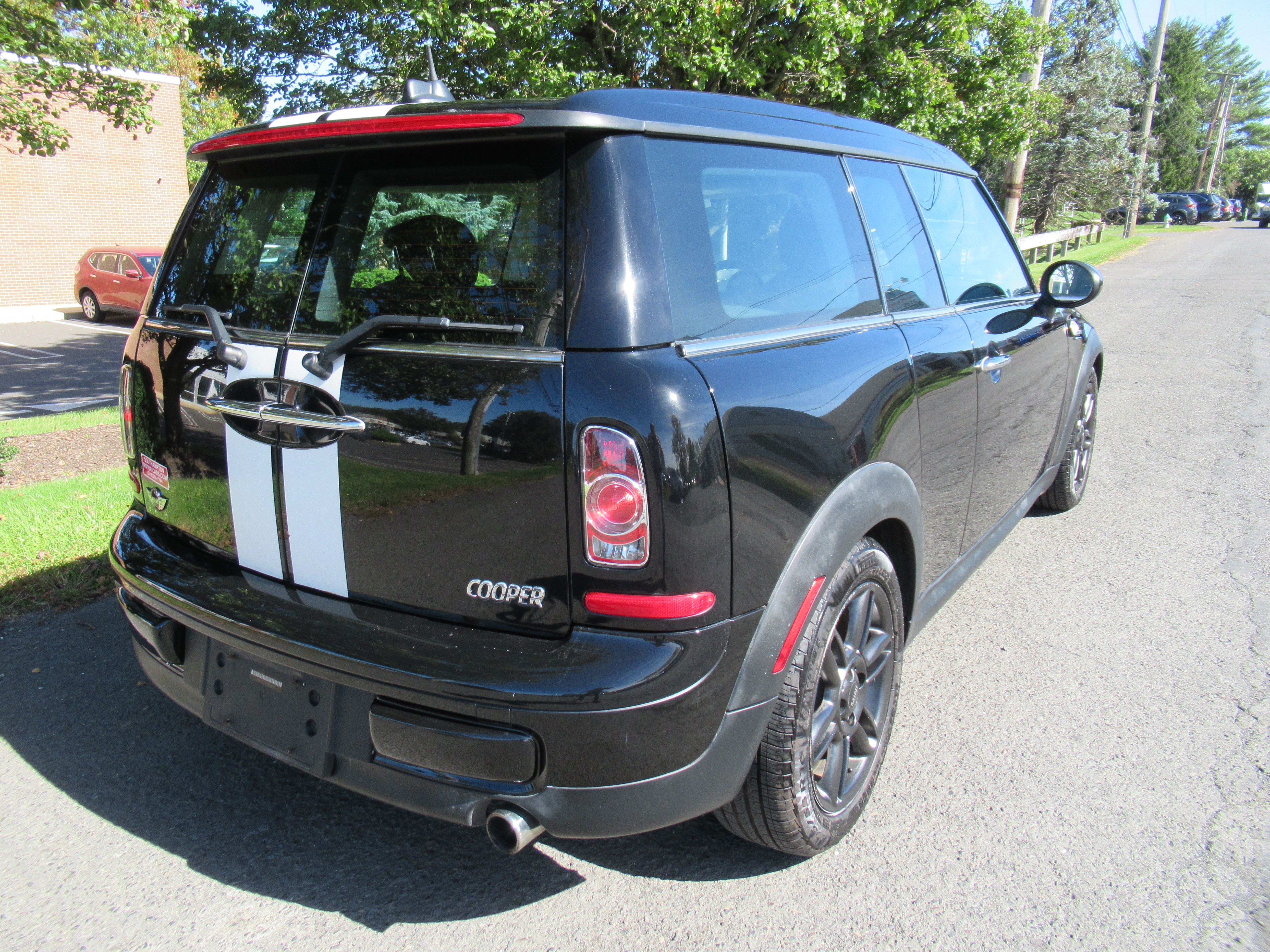 Used 2011 MINI Cooper Clubman FWD image 7