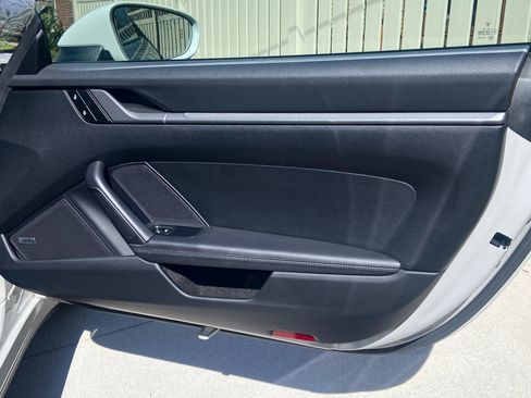 Used 2022 Porsche 911 Carrera 4 image 29