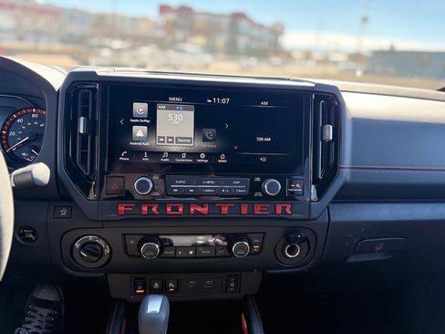 Used 2026 Nissan Frontier PRO-4X image 17