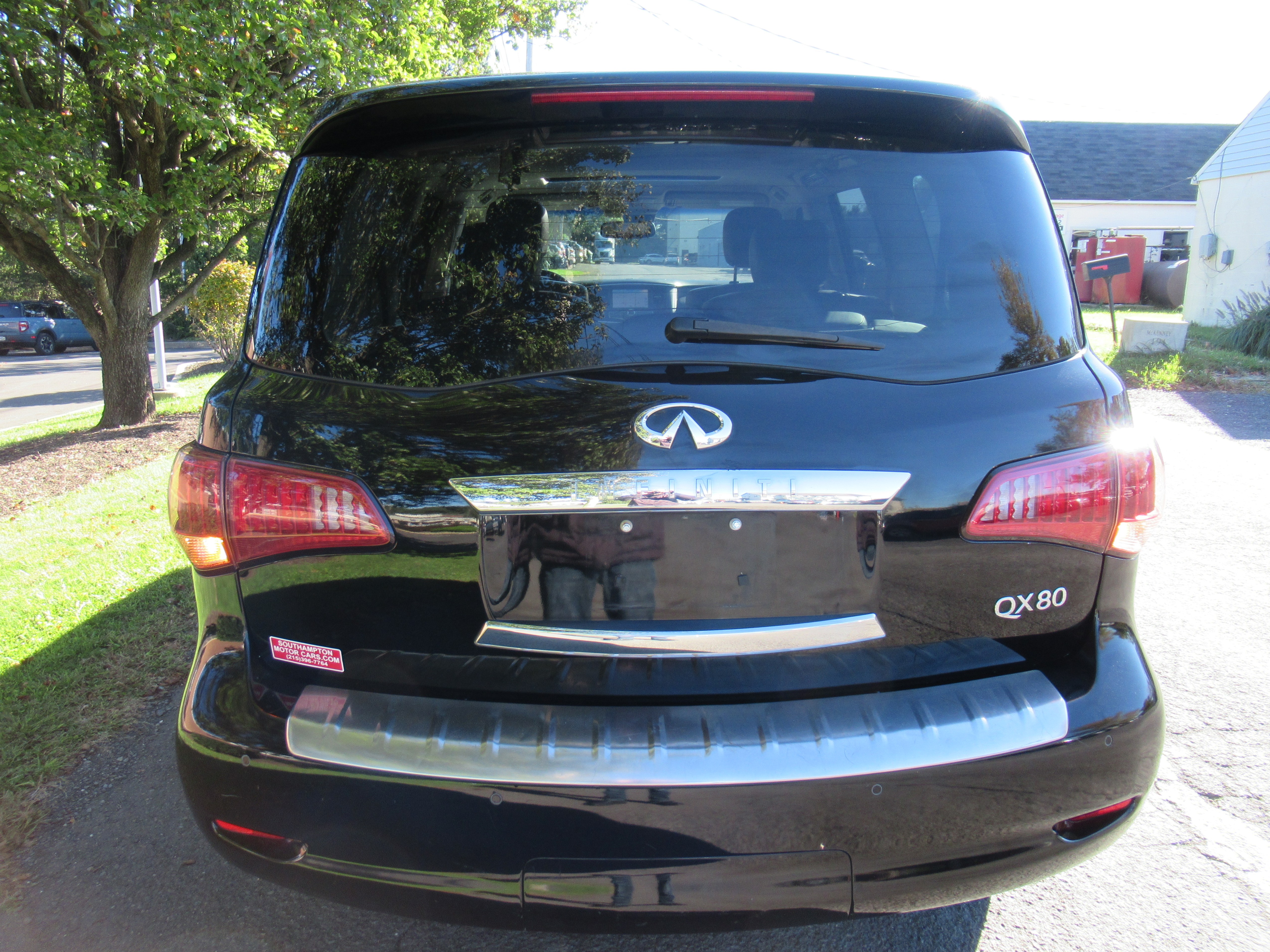 Used 2017 INFINITI QX80 4WD image 8