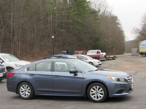 Used 2015 Subaru Legacy 2.5i Premium image 11