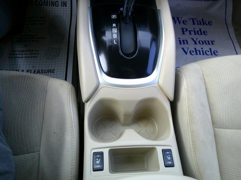 Used 2015 Nissan Rogue SV image 10