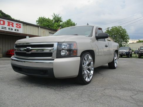 Used 2007 Chevrolet Silverado 1500 2WD Regular Cab LT image 3