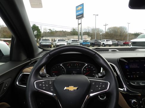 Certified 2024 Chevrolet Equinox Premier image 2