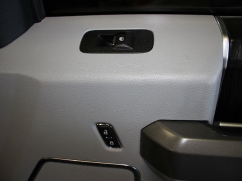 Used 2019 Ford F250 4x4 Crew Cab Limited image 25