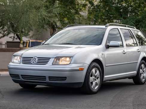 Used 2005 Volkswagen Jetta GLS TDI image 1