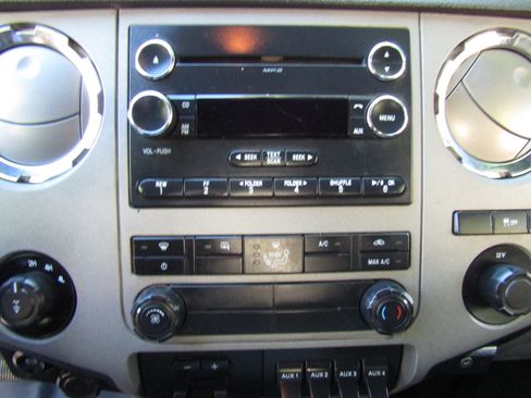 Used 2015 Ford F250 XLT image 15