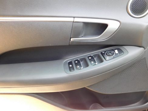 Used 2021 Hyundai Sonata SE image 14