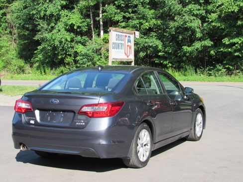 Used 2017 Subaru Legacy 2.5i Premium AWD/4WD image 7