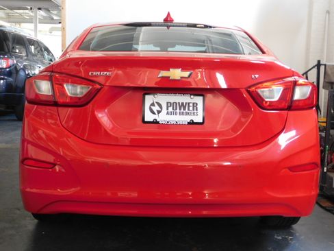 Used 2019 Chevrolet Cruze LT image 6