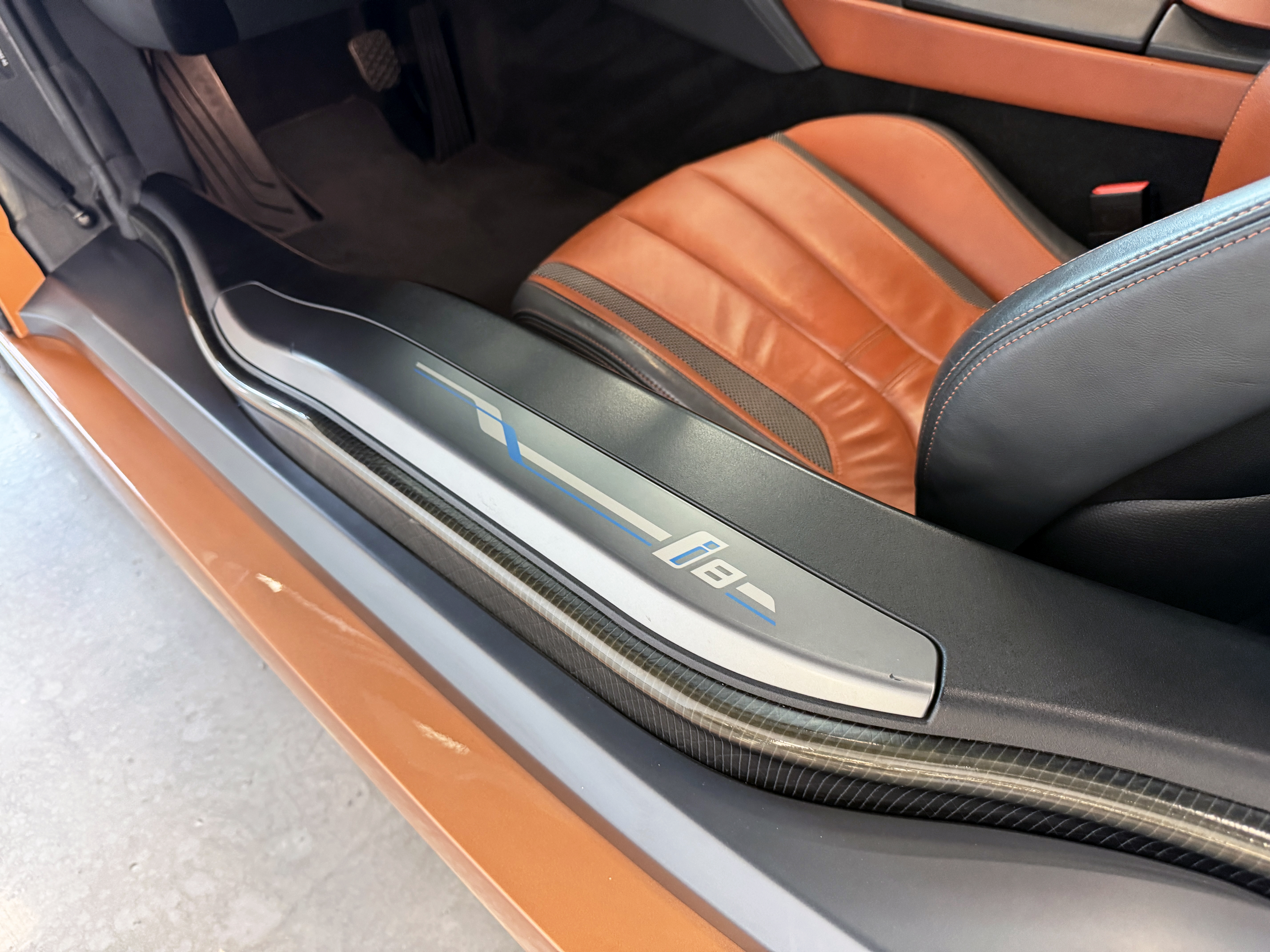 Used 2019 BMW i8 Coupe AWD/4WD image 29