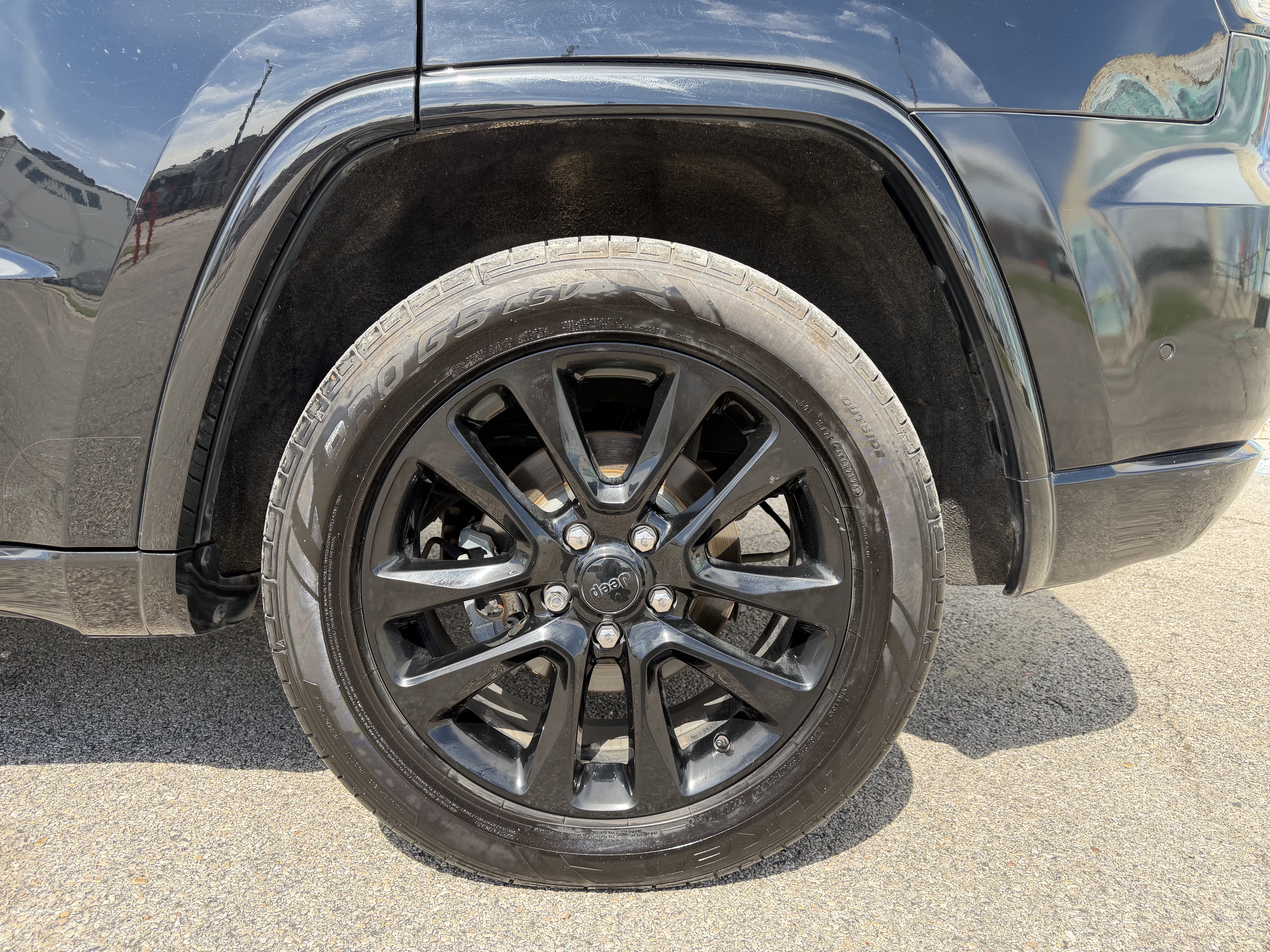 Used 2018 Jeep Grand Cherokee 2WD Laredo image 15