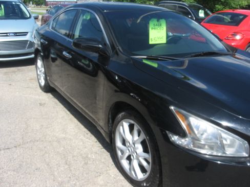 Used 2013 Nissan Maxima SE FWD image 3