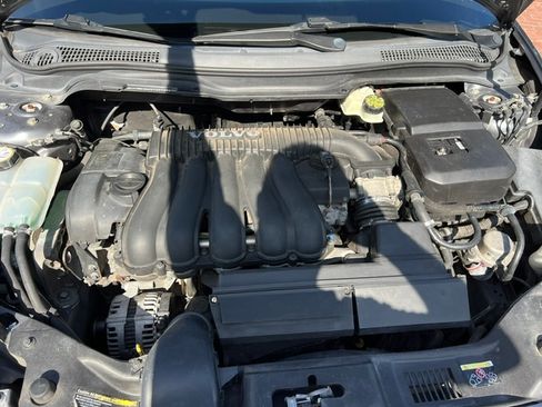 Used 2007 Volvo S40 2.4i FWD image 11