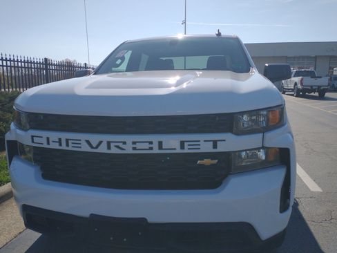 Used 2022 Chevrolet Silverado 1500 LD Custom image 3