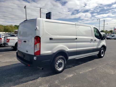 Used 2023 Ford Transit 150 image 4