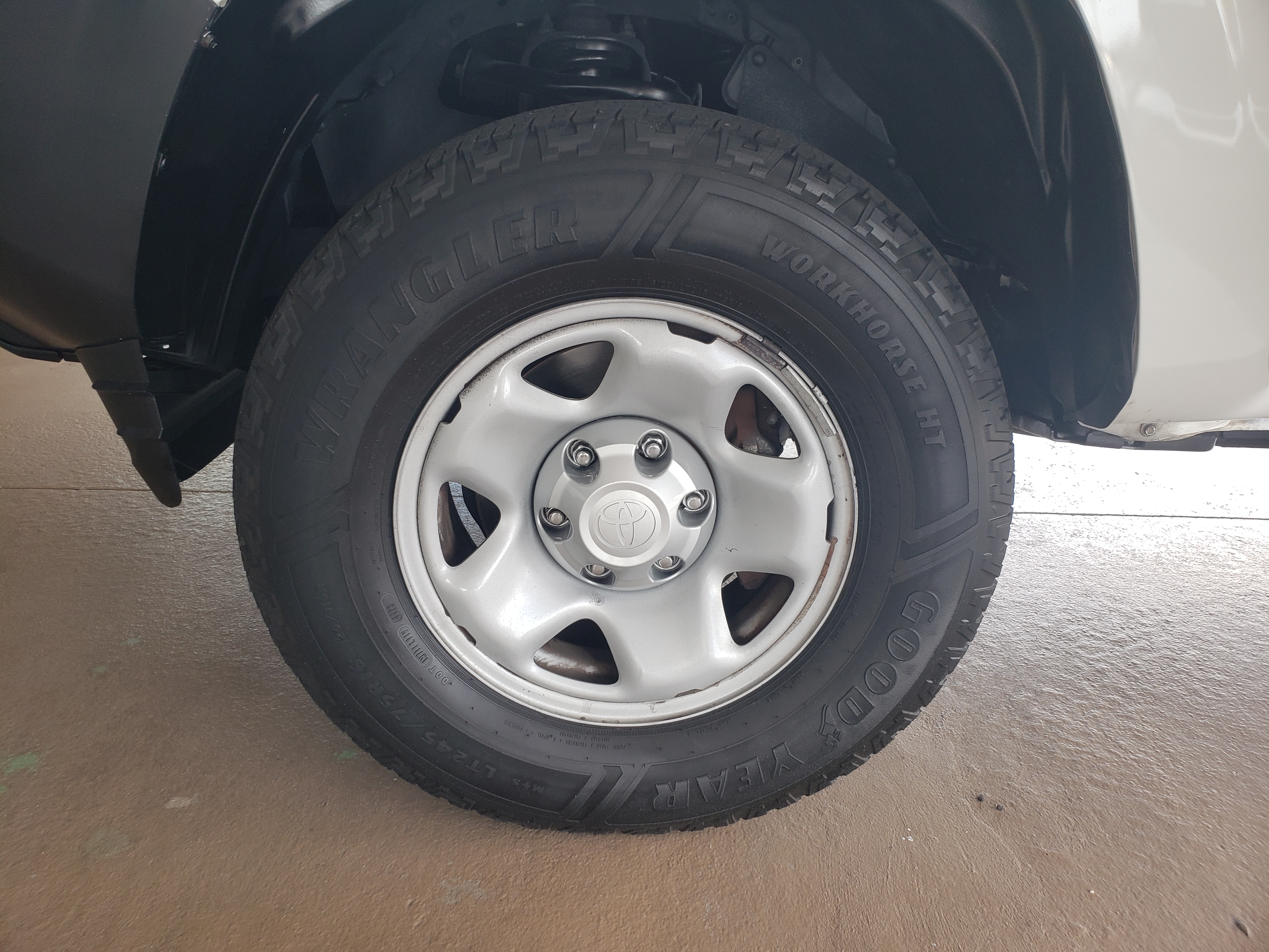Used 2020 Toyota Tacoma 2WD Access Cab image 8