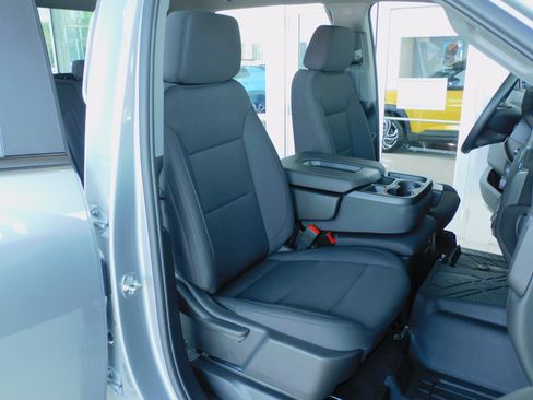 Used 2025 Chevrolet Silverado 2500 Custom image 26