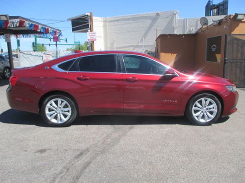 Used 2016 Chevrolet Impala LT image 2