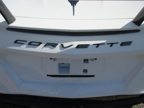 Used 2022 Chevrolet Corvette Stingray Preferred Conv w/ 2LT RWD image 23