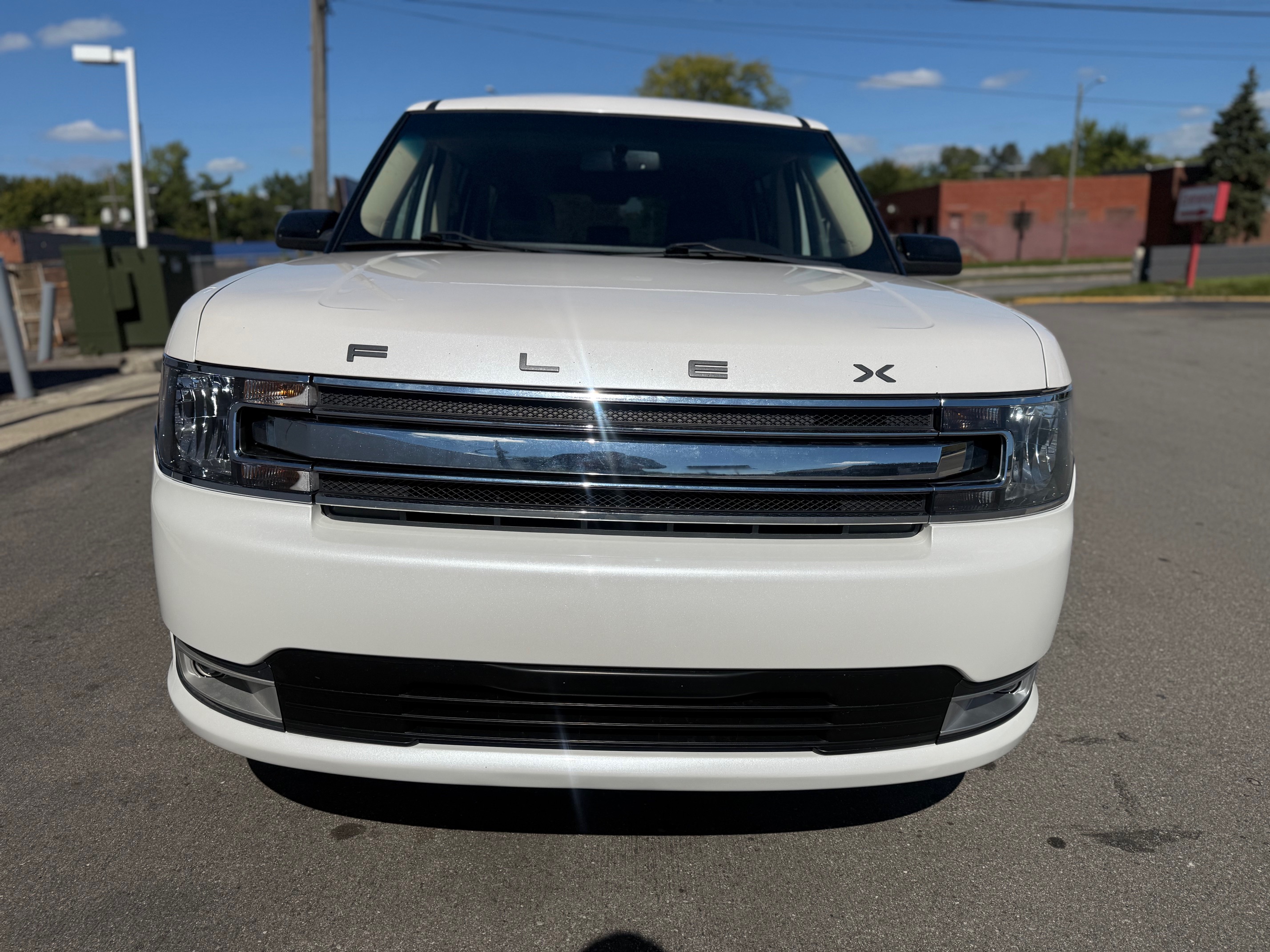 Used 2019 Ford Flex FWD SEL image 2