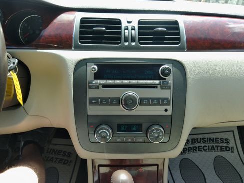 Used 2008 Buick Lucerne CX FWD image 44