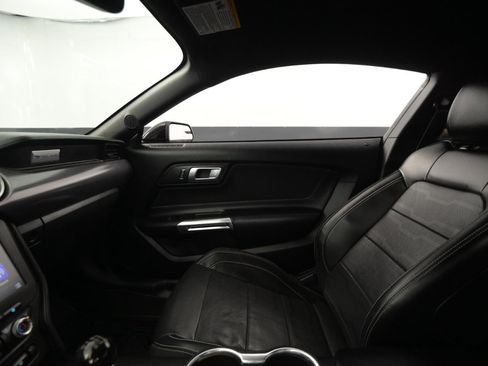 Used 2018 Ford Mustang GT Premium image 30