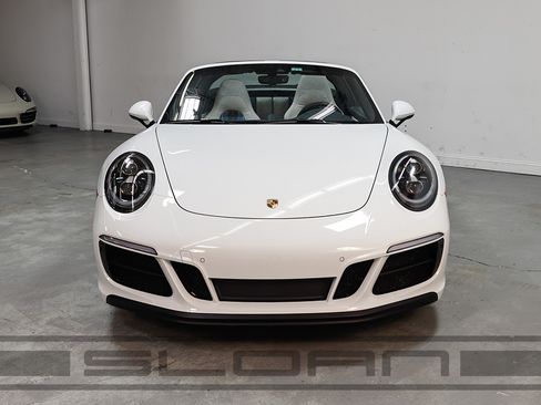 Used 2019 Porsche 911 Targa 4 GTS image 5